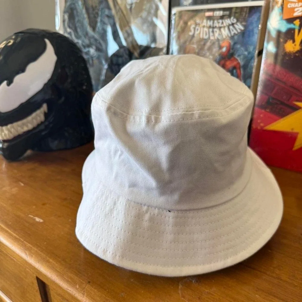 White Claw bucket hat